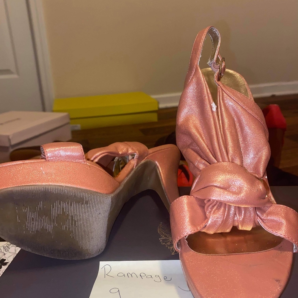 Cute Heels - Picture 2 of 2